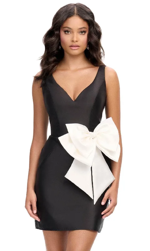 Ashley Lauren 4785 - Wide Strap Bow Accent Cocktail Dress