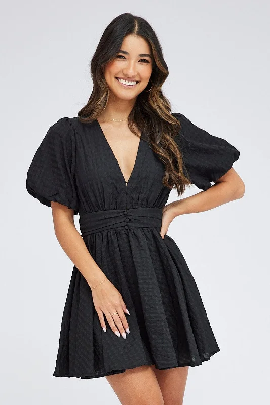 Relaxed Crimson Mini Dresses -Black Fit And Flare Dress Puff Sleeve Mini